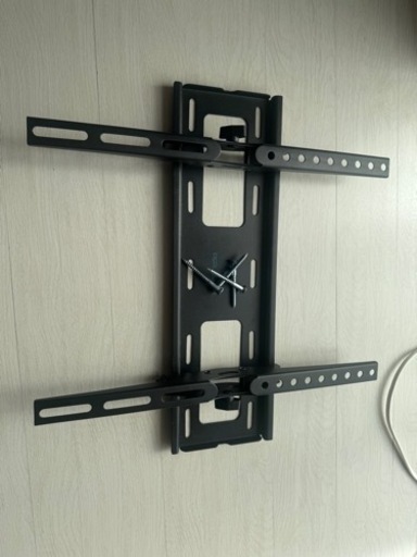 壁掛けテレビ金具　DIY