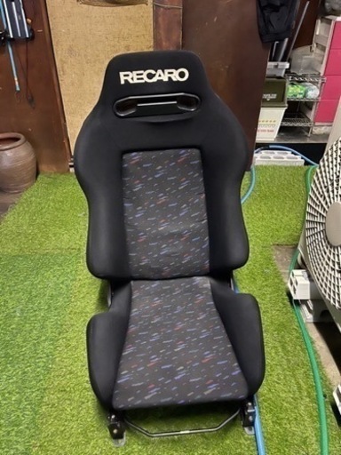 RECARO プリウス　シート