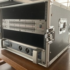 ヤマハパワーアンプp5000s、ラック、グラフィックイコライザー付きの画像