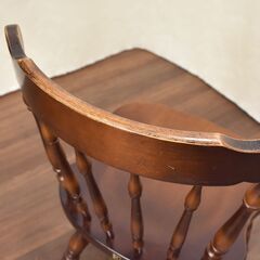 ≪zyt1263ジ≫ 飛騨産業 アンティーク調 ウインザーチェア スピンドルバック/キツツキマーク/ビンテージ家具 現状品 51013-09の画像