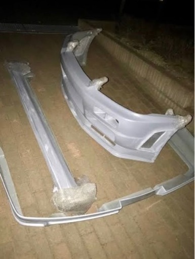 値下げ34スカイライン4ドア用　4点エアロキット