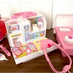 メルちゃん3体　救急車　幼稚園　洋服多数　まとめ売りの画像