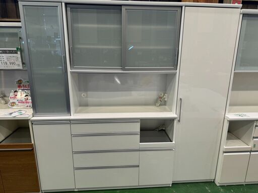 【愛品館八千代店】ユーアイ　大型キッチンボード　アプローチ