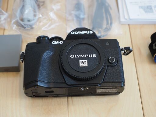 オリンパス　E-M10 Markⅲ　美品　おまけつき