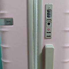新品スーツケース62✕41✕25  保証書ありの画像