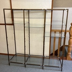 商品陳列台の画像