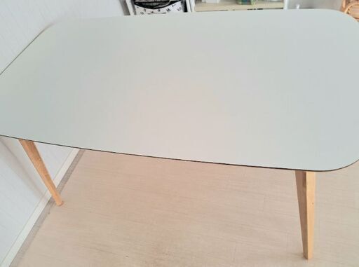 IKEA　ノールドミーラ　ダイニングテーブル