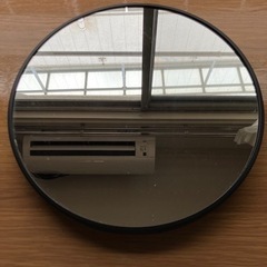 丸いミラーの画像