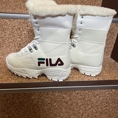 FILA フィラ 2WAY ディスラプターブーツ 24㎝の画像