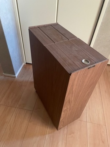 キャスター付き　ダストボックス