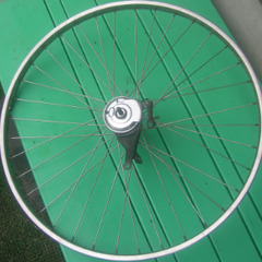 ２００円　自転車のリアホイール２６インチ　一般車用　シマノ　ロー...