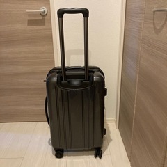 スポルディング　スーツケースの画像