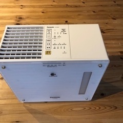 気化式加湿器　ナノイー搭載　パナソニック製　FE-KXM07