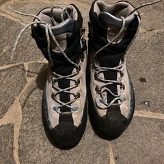 登山靴 LA SPORTIVA ハイカット
