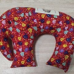 ゾウのクッション　タイ土産の画像
