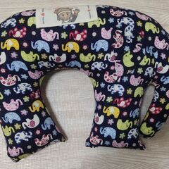 ゾウのクッション　タイ土産の画像