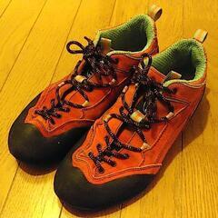 トレッキングシューズ　KAYLAND　Spyder Low
