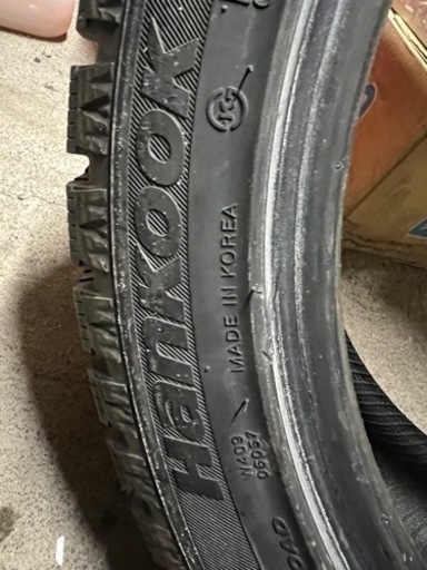 スパイクタイヤ　225/45R17 94T