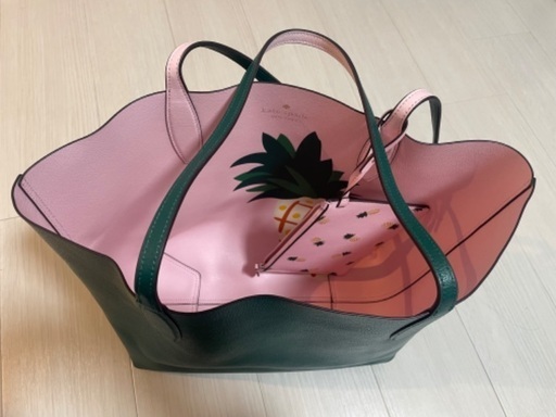 kate spade♠️正規品リバーシブルバッグ（緑・ピンクパイナップル）