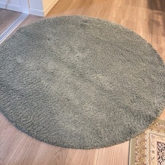 500円！　ラグ　カーペット　深緑　130cm