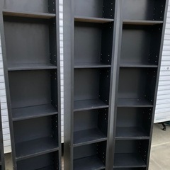 単行本の棚の画像