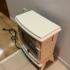 ニトリ　暖炉風ヒーターの画像