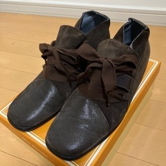 ミスキョウコ　24.5cm幅広タイプ（EEEE）のシューズ　ブラウン