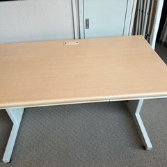 【無料に変更！美品】PLUSデスク　SP-T127 WM