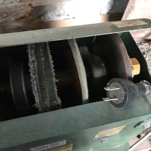 電気刃物研ぎ機　100V 
中古　グラインダー　彫刻　彫物　研磨　
