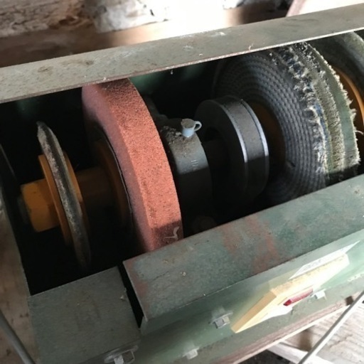 電気刃物研ぎ機　100V 
中古　グラインダー　彫刻　彫物　研磨　