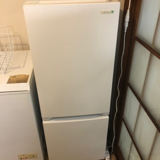 家庭用冷蔵庫です。ほとんど使って無い状態です。