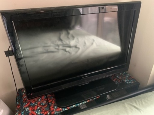 32インチ液晶テレビ