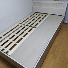【3月9日まで】ニトリセミダブルベッド　マットレス付きの画像