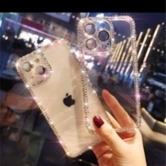 【新品未使用】 iPhone13pro用ケース　ラインストーン ...