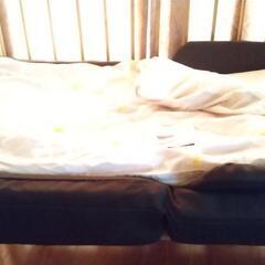 ベビーベッド(持ち運びが出来る寝具つき)の画像