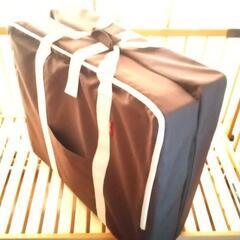 ベビーベッド(持ち運びが出来る寝具つき)の画像