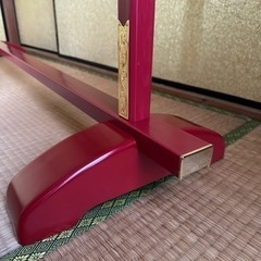 大名衣桁 八角衣桁 2段 エンジ色の画像