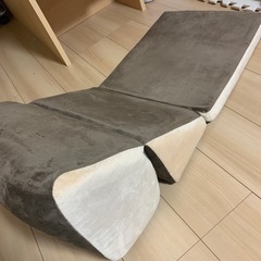 折りたたみクッションの画像