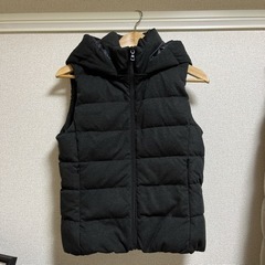 ユニクロ　ダウンベスト　レディースS