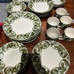 お皿セットの画像