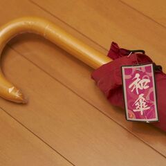 【無料】和傘　赤×黒　60cm　未使用品の画像