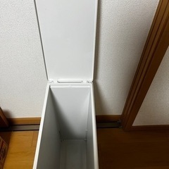 無印ゴミ箱の画像