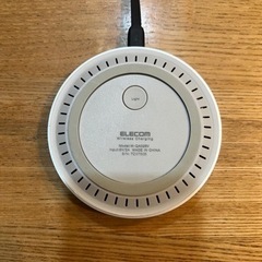 エレコム　ワイヤレス充電器の画像