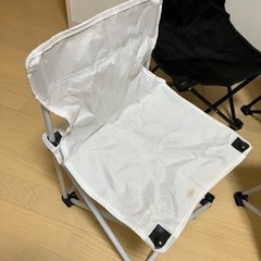 折り畳み小チェアー　4脚セットの画像
