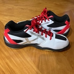 バドミントン　YONEX  シューズ（新品）の画像