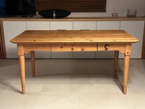 ダイニングテーブル