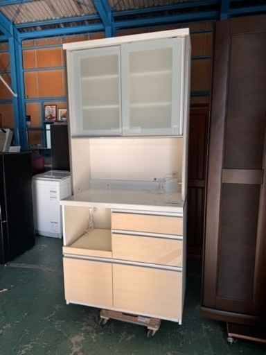 美品】食器棚（引取りのみ）