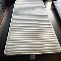 定価32000ほぼ新品同様　シングルベッド　マットレス付　ロータイプベッド