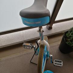 最終値下げしました!美品1輪車16インチ、幼児ヘルメットOGK、1輪車スタンド付きの画像