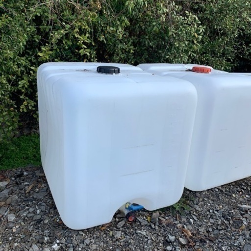 1000L タンク　タンク内洗浄済み